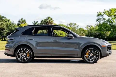 2019 Porsche Cayenne Turbo photo 8
