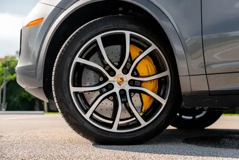 2019 Porsche Cayenne Turbo photo 9
