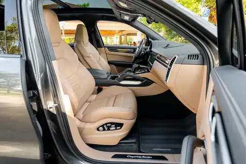 2019 Porsche Cayenne Turbo photo 12