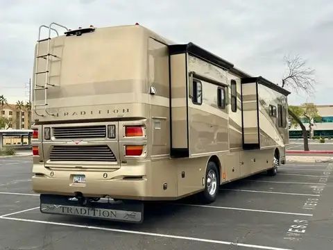 2006 Fleetwood American Tradition Motorhome photo 4