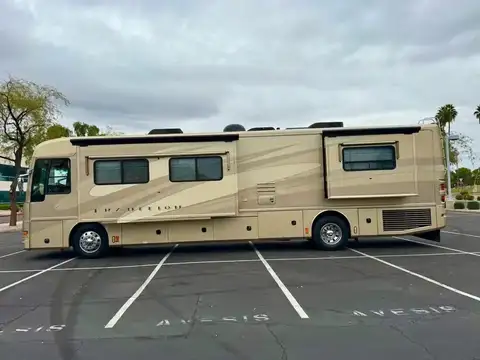2006 Fleetwood American Tradition Motorhome photo 5