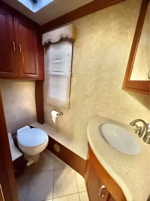 2006 Fleetwood American Tradition Motorhome photo 12