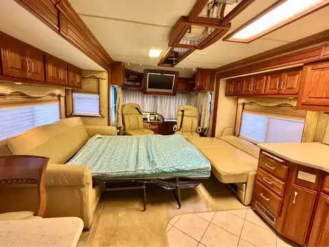 2006 Fleetwood American Tradition Motorhome photo 15