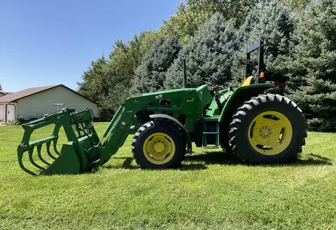 2010 John Deere 6115D MFWD Tractor with Grapple Loader photo 8