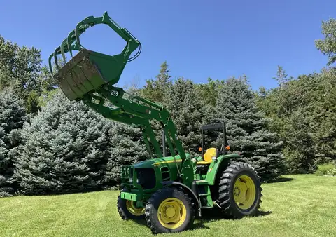 2010 John Deere 6115D MFWD Tractor with Grapple Loader photo 9