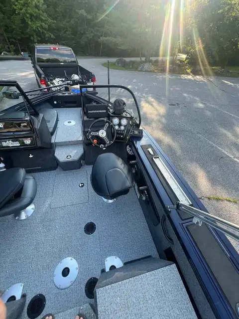 2023 Tracker Targa V-18 WT photo 7