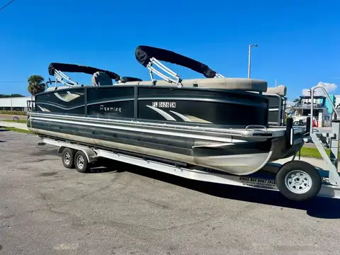 2019 Premier 270 Intrigue photo 3
