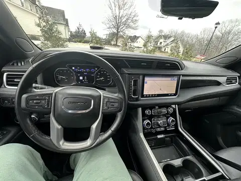 2021 GMC Yukon XL Denali photo 9