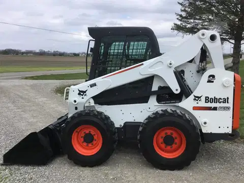 2015 Bobcat S650 Skid-Steer Loader photo 3