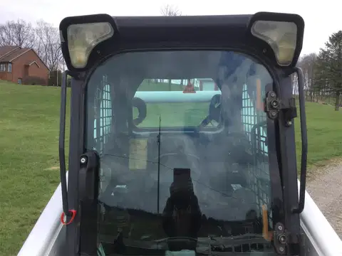 2015 Bobcat S650 Skid-Steer Loader photo 5